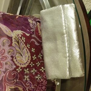 Women's clutch ( very shinny)